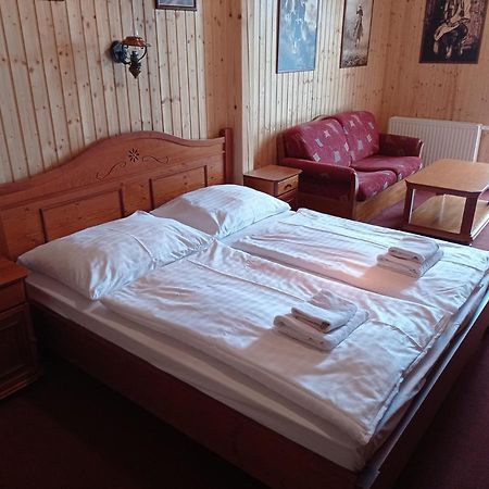 Ranc Kostelany Hotel Kroměříž Eksteriør billede