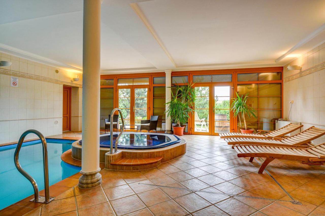 Ranc Kostelany Hotel Kroměříž Eksteriør billede
